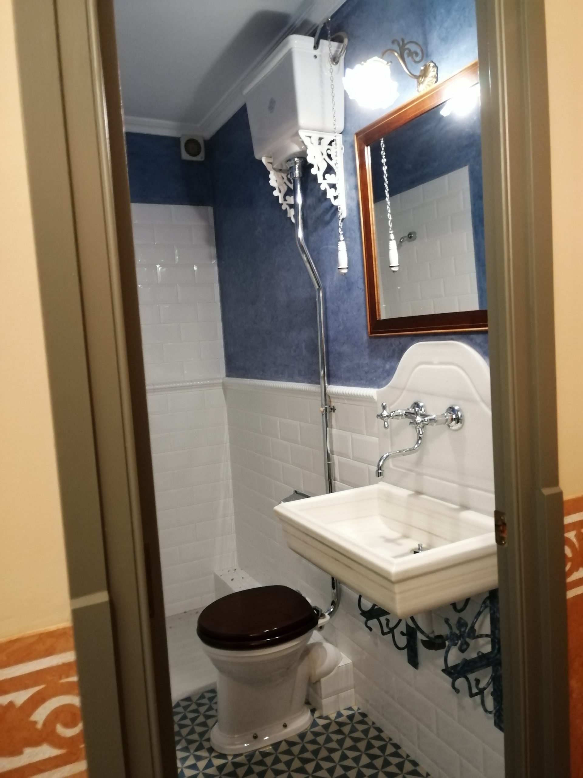 wc wc